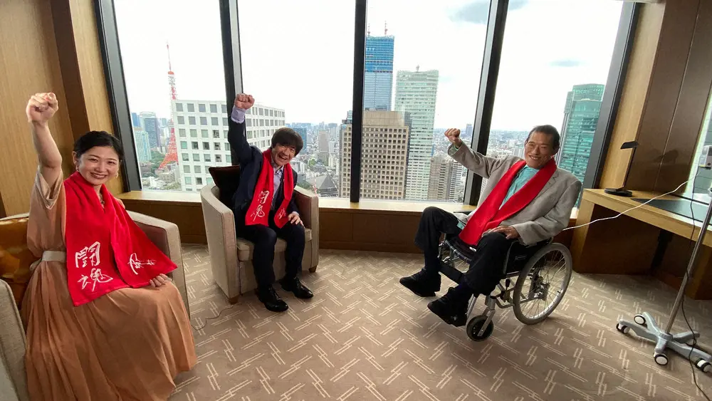 「ライブ・エール2022～明日への一歩～」で対談が実現した桑子真帆アナ、内村光良、アントニオ猪木氏（左から）（C）NHK
