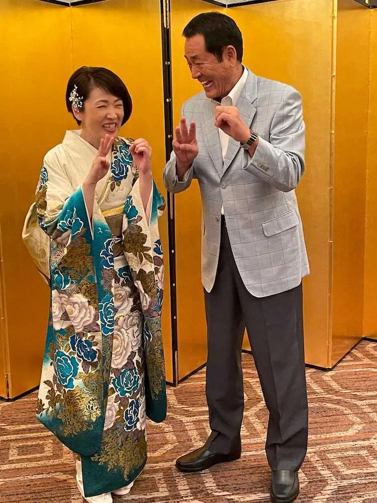 真木ことみのデビュー30周年記念ディナーショーに駆けつけた中畑清氏
