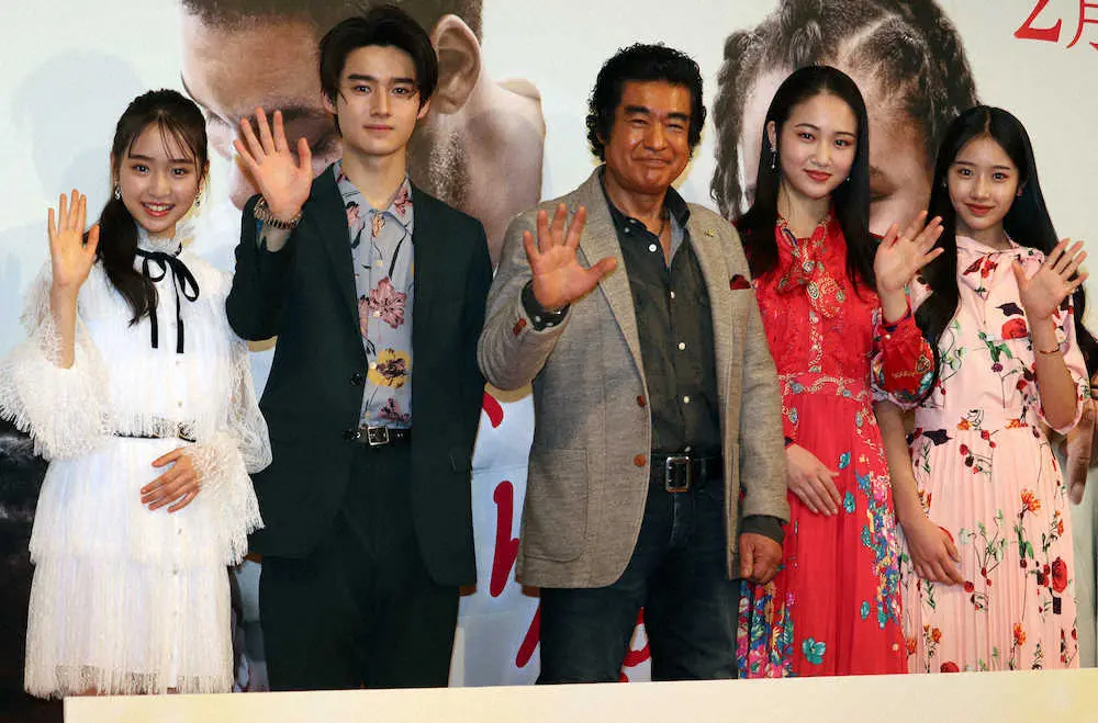 【画像・写真】「かわいすぎる」藤岡弘、長男　ダイナ真威人になれ！いつかは父のようなアクションスターに変身だ