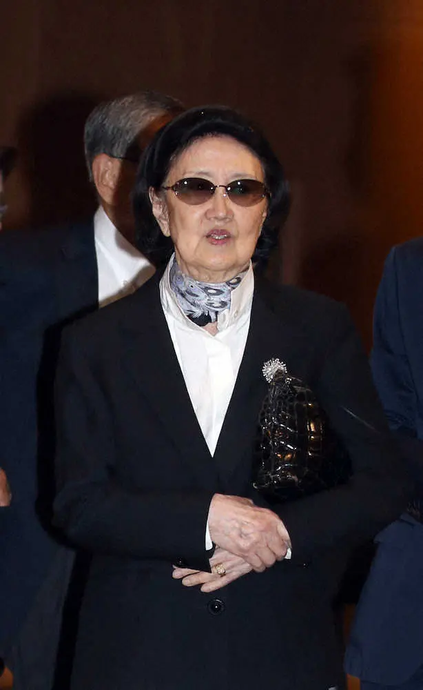 【画像・写真】吉永小百合の映画衣装、首相夫人ミニスカ、五輪ユニ…数々作品手がけた森英恵さん