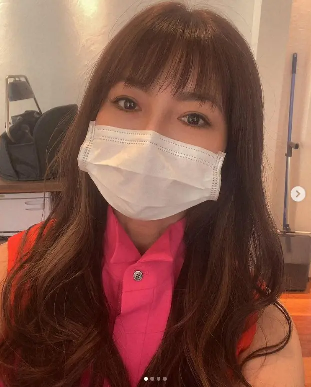 【画像・写真】島谷ひとみ　“亜麻色の髪”にイメチェンショット公開に「凄く素敵」「キレイな髪色」「お似合いです」