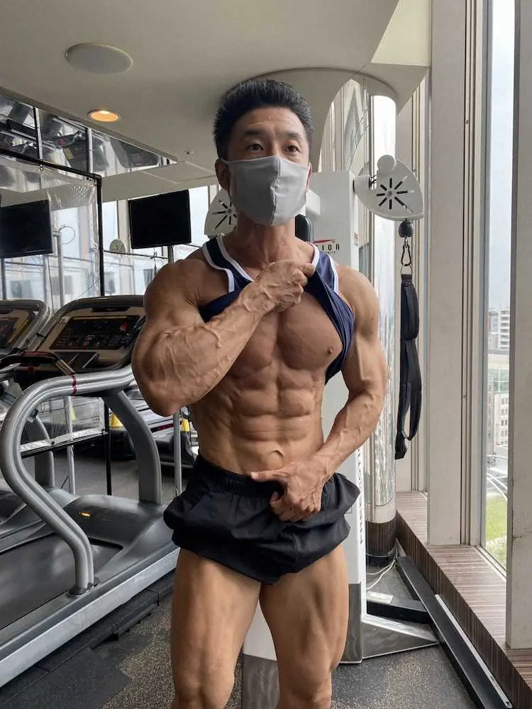 【画像・写真】鍛え上げられた筋肉を披露するなかやまきんに君