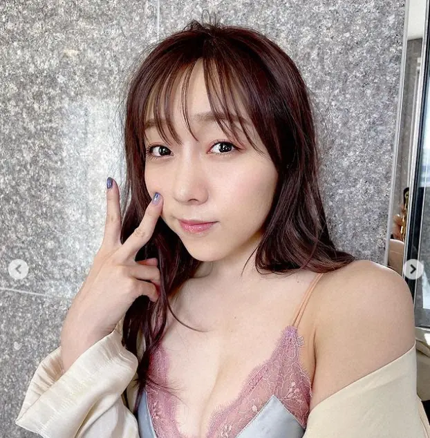 【画像・写真】須田亜香里　“大胆”グラビアオフショット公開に「セクシーあかりん」「かなり攻めてますね」