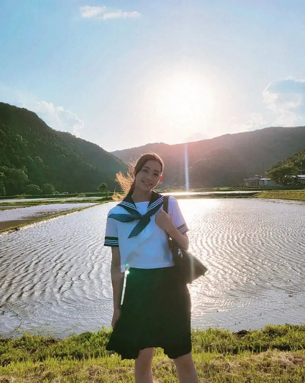 【画像・写真】足立梨花　29歳のセーラー服姿を披露に「まだまだ現役でいけます」「全然違和感ありませんよ」