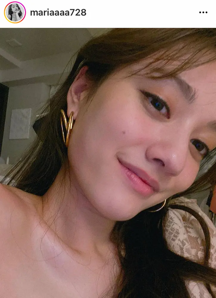 【画像・写真】谷まりあ　デコルテあらわな、ほろ酔いアップショットに「色っぽい」「肩甲骨凄い！」「横顔が凄く綺麗」