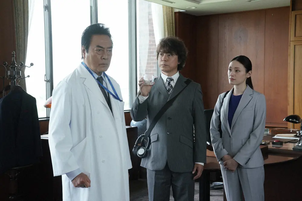 ドラマ「遺留捜査」に出演する（左から）高橋英樹、上川隆也、栗山千明（C）テレビ朝日
