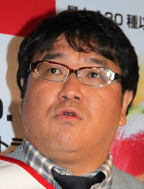 【画像・写真】カンニング竹山　ひろゆき氏の歩きスマホ問題めぐり持論「地図アプリかも」「車も人もそんなにいない」