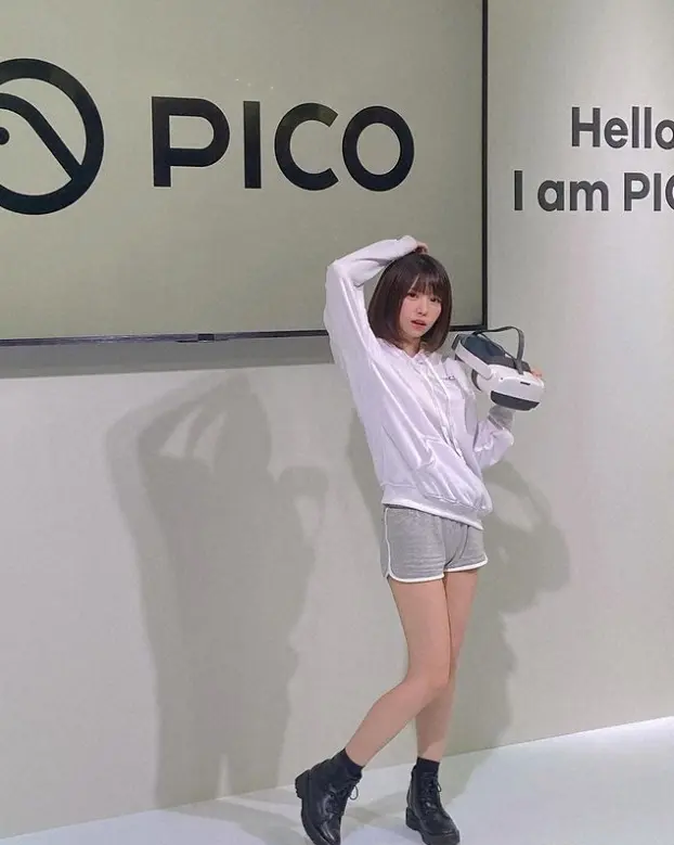 【画像・写真】えなこ　東京ゲームショウでのショーパン姿披露に「かわゆいっ」「さり気ない美脚がイイネッ」「美脚」