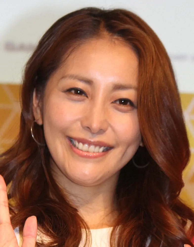 【画像・写真】熊切あさ美　「背筋ついてきたよ」「修正なし」の美背中披露に「凄く綺麗」「やばっ、セクシー」の声