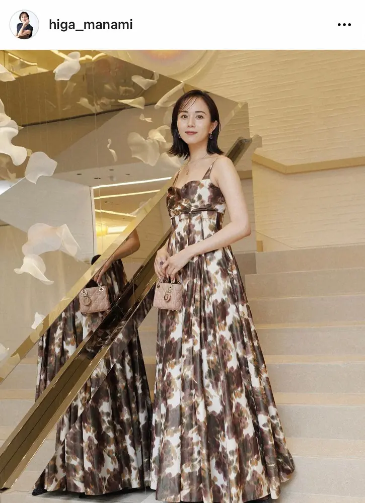 【画像・写真】比嘉愛未　DIOR肩出しドレス姿が「美しすぎる」と反響　「肌白っ！」「女神降臨」「鎖骨キレー…」