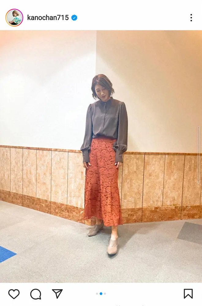 【画像・写真】狩野舞子さん　ロングスカート＆ブラウスの秋コーデ披露に「すごく素敵で綺麗」「可愛い」の声