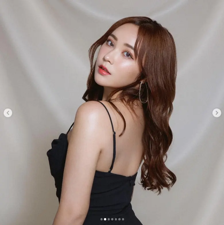 【画像・写真】てんちむ　キャミドレス姿で自身プロデュースのカラコン着用に「魅惑的すぎ」「とってもかわいい」
