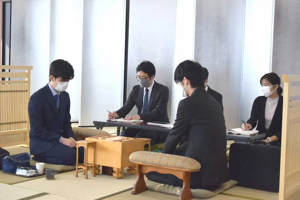 【画像・写真】藤井王将、最年少名人へA級前半戦の山場　2期連続挑戦の斎藤八段戦