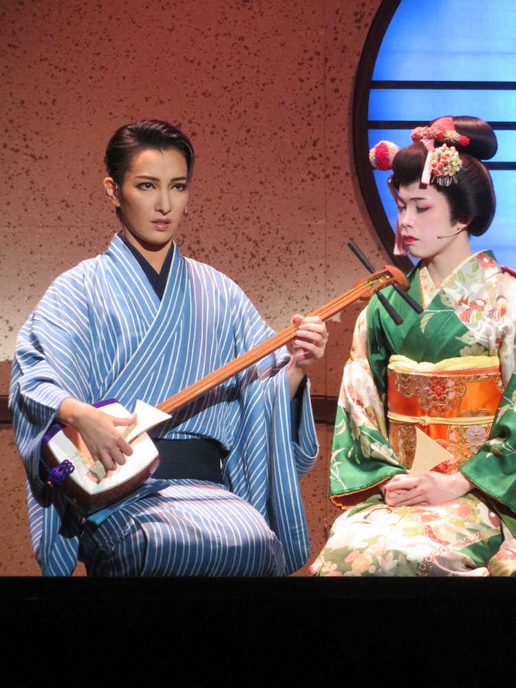 【画像・写真】宝塚花組・帆純まひろ　組を支える中堅期待の星が、再演重ねた名作「殉情」でさすがの熱演