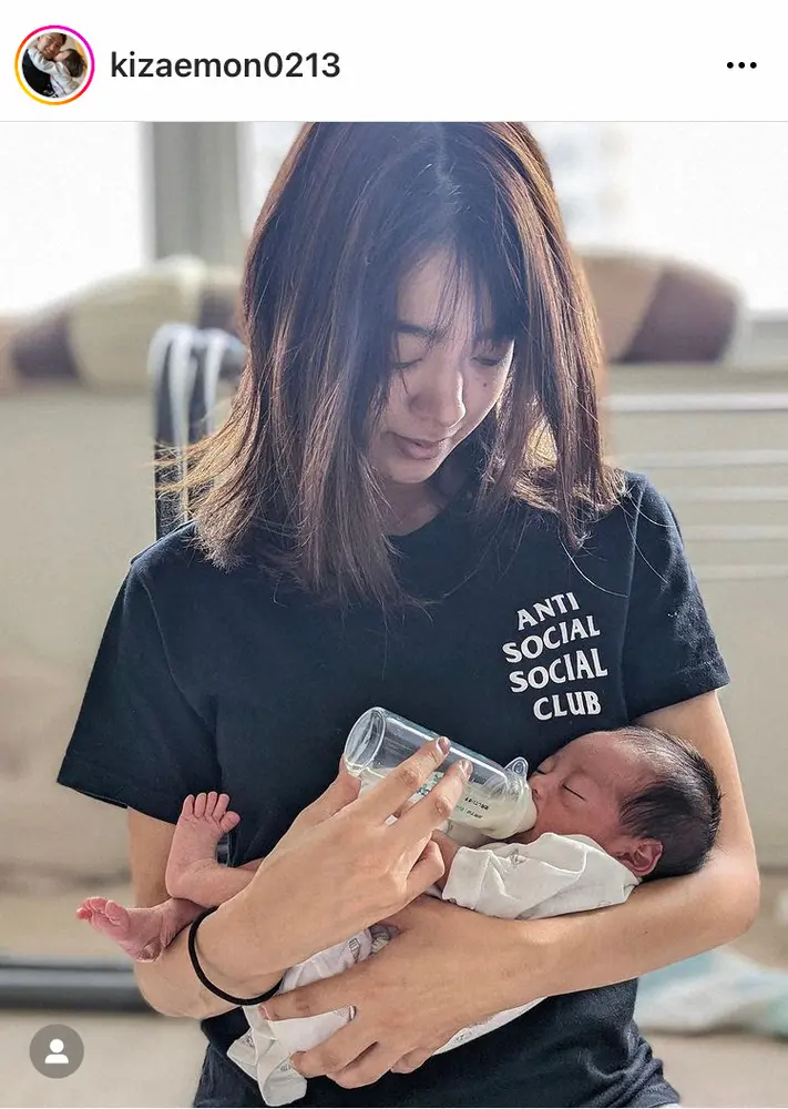 【画像・写真】才賀紀左衛門　第1子出産の恋人が母子そろって退院　久々の新生児育児参加に「平和で毎日幸せ」