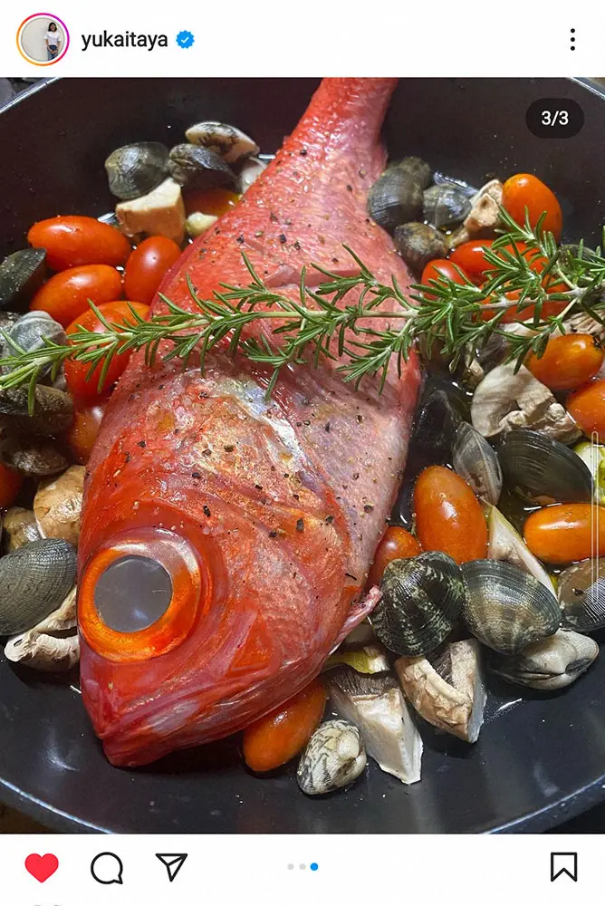 【画像・写真】なぜサングラス!?板谷由夏　親友の藤木直人が自宅に来て料理する姿披露「かっけーーよ。サイコーだよ」