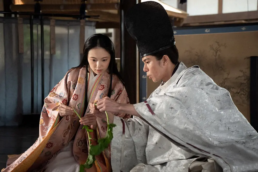 【画像・写真】「鎌倉殿の13人」歩き巫女“不吉”予言＆金言再び！千世、肘がアゴに…挑戦　ネット「素敵」「かわいい」