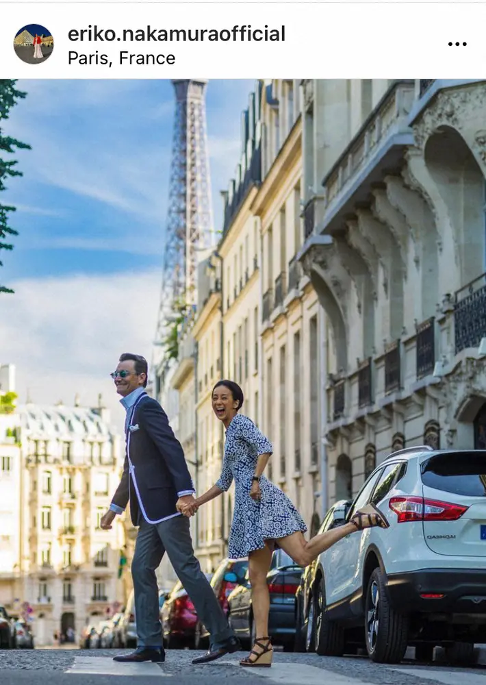 【画像・写真】中村江里子　「同じ場所で、同じポーズ」7年前と今の夫婦比較ショットに「絵になる」「お変わりない」