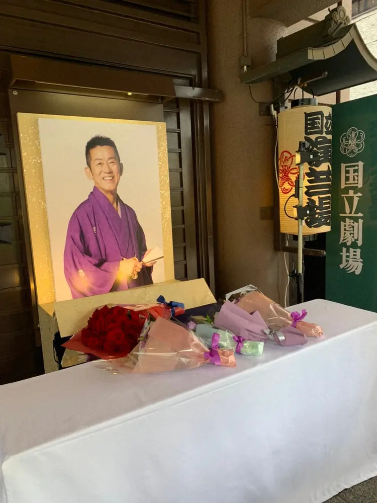 【画像・写真】三遊亭円楽さんをしのぶ会　楽生「師匠の教えを胸にがんばります」