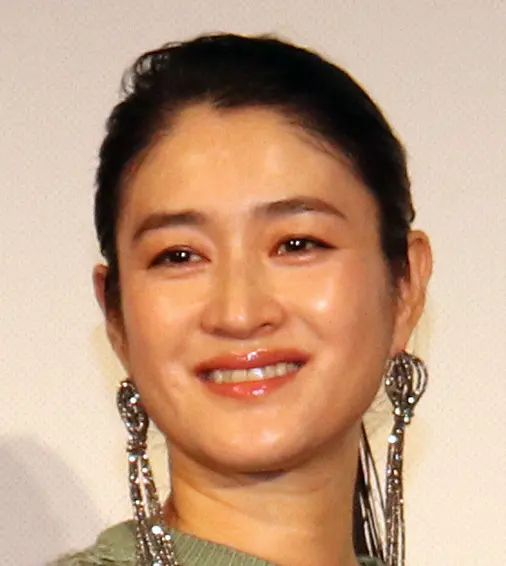 【画像・写真】小雪　地方での2拠点生活　畑で野菜や果物栽培に「手探りでお野菜作ったり」「毎日発見がいっぱい」