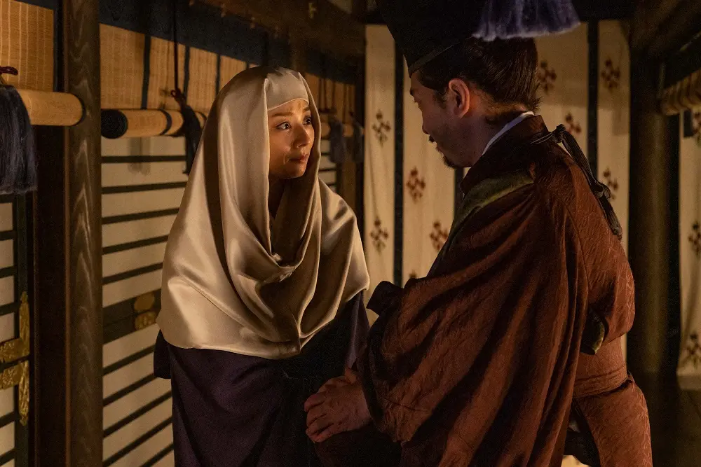 【画像・写真】「鎌倉殿の13人」政子と手を…まさかの無双！文官・大江広元　華麗な太刀さばきにネット沸く「シビれた」