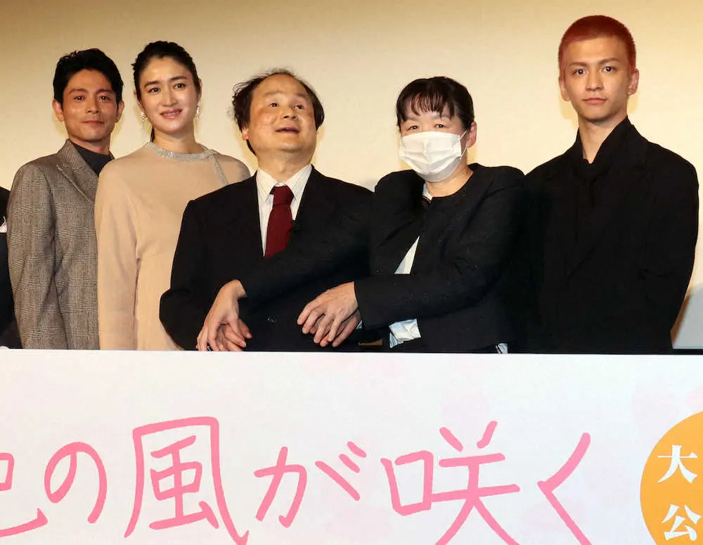 【画像・写真】小雪「この作品を世の中に伝えなければという使命」指点字普及願う　映画「桜色の風が咲く」