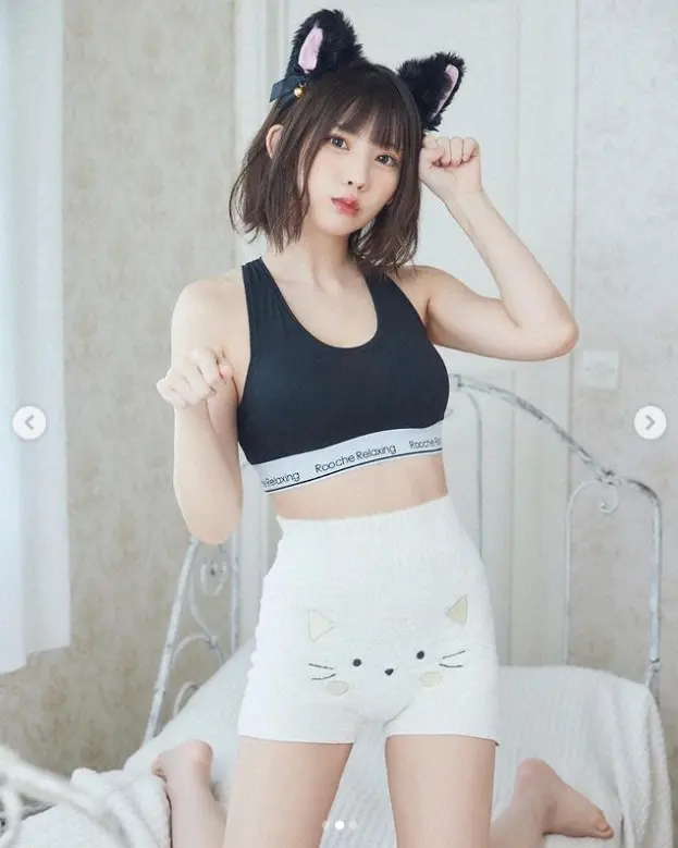【画像・写真】えなこ　鉢巻き＆法被姿公開に「美しさにメロメロ」「法被似合ってる」「前髪切ってる！？」
