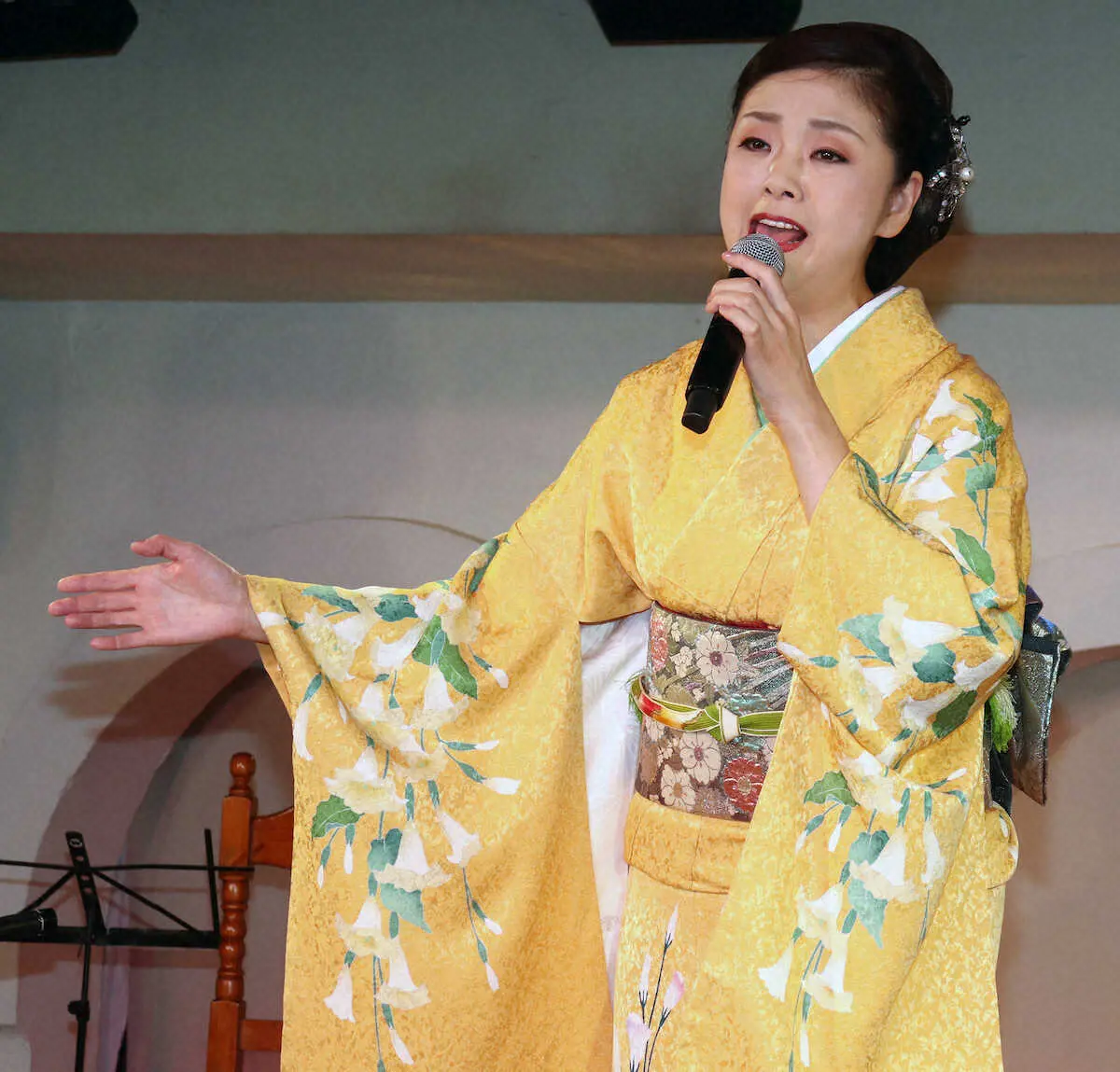 【画像・写真】多岐川舞子　ピアノの弾き語り、サックスも披露　誕生日記念ライブ