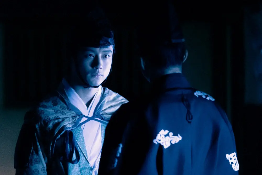 【画像・写真】大河ドラマ「鎌倉殿の13人」第45話。北条義時（小栗旬）の前に立ちはだかる北条泰時（坂口健太郎・奥）（C）NHK