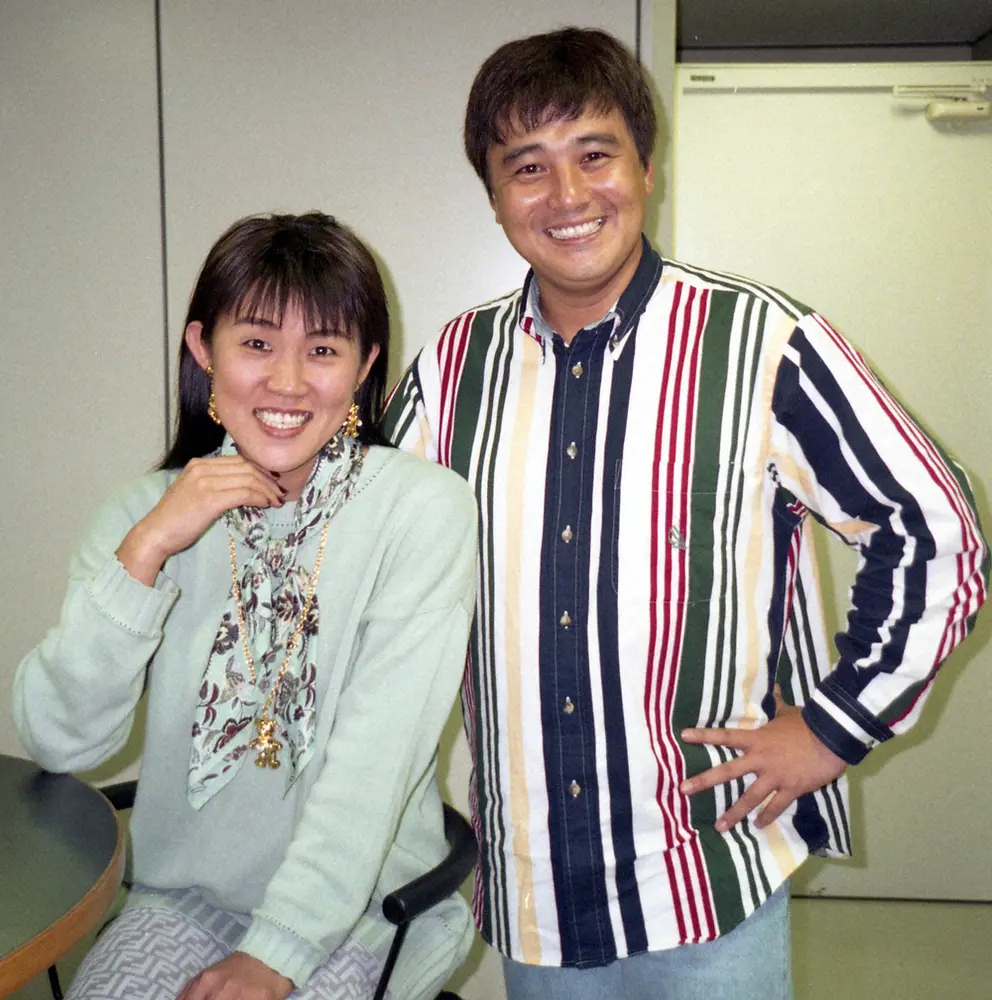1995年、デュエット曲「遠い夢に逢えるまで」を発表した渡辺徹さん（右）と山田邦子
