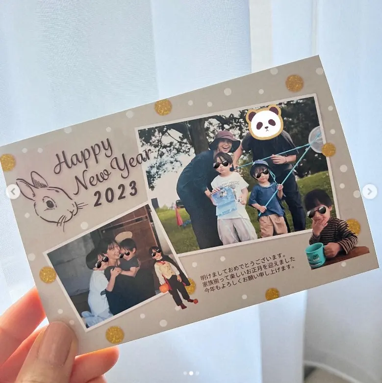 【画像・写真】安田美沙子　家族ショット満載の年賀状披露に「めちゃ可愛い」「素敵な家族」「ハンナ、可愛い」