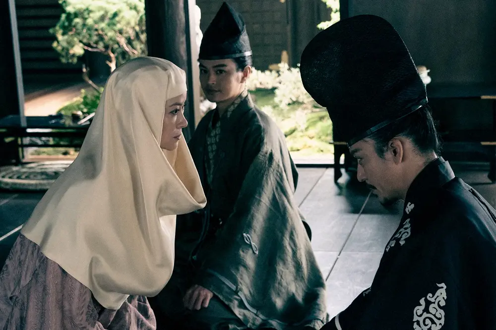 【画像・写真】大河ドラマ「鎌倉殿の13人」第47話。北条義時（小栗旬・右）を追及する実衣（宮澤エマ）と北条時房（瀬戸康史）（C）NHK