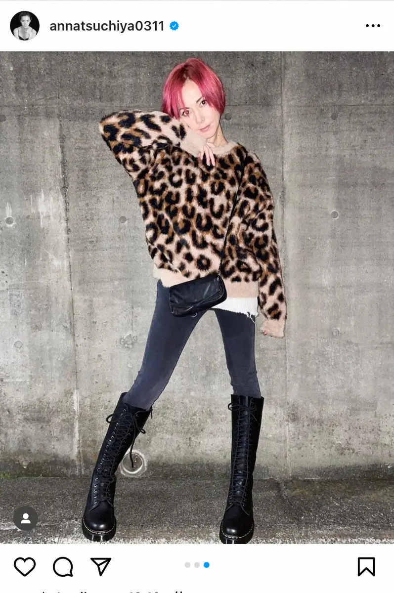 【画像・写真】土屋アンナ　ホールブーツで圧巻のスタイル披露「本当にカッコイイ」「永遠の憧れ」