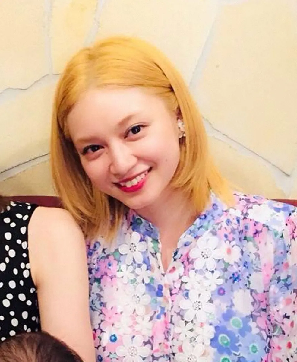 【画像・写真】平愛梨　W杯で夫・長友佑都と同じ赤髪にした経緯明かす　内緒のはずが毛先で気づかれ「バレてーら」