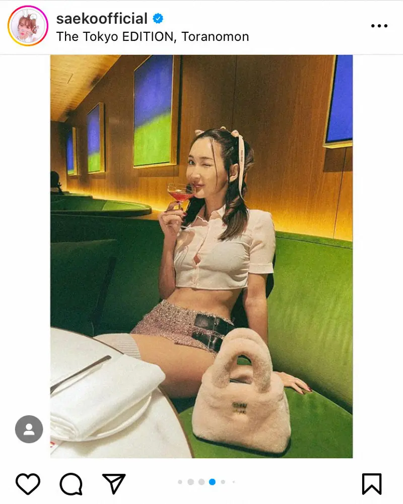 【画像・写真】紗栄子、久しぶりのパーティールック＆お蝶夫人ヘアーに「かっわいいー」「超人的スタイル」「美腹筋」反響