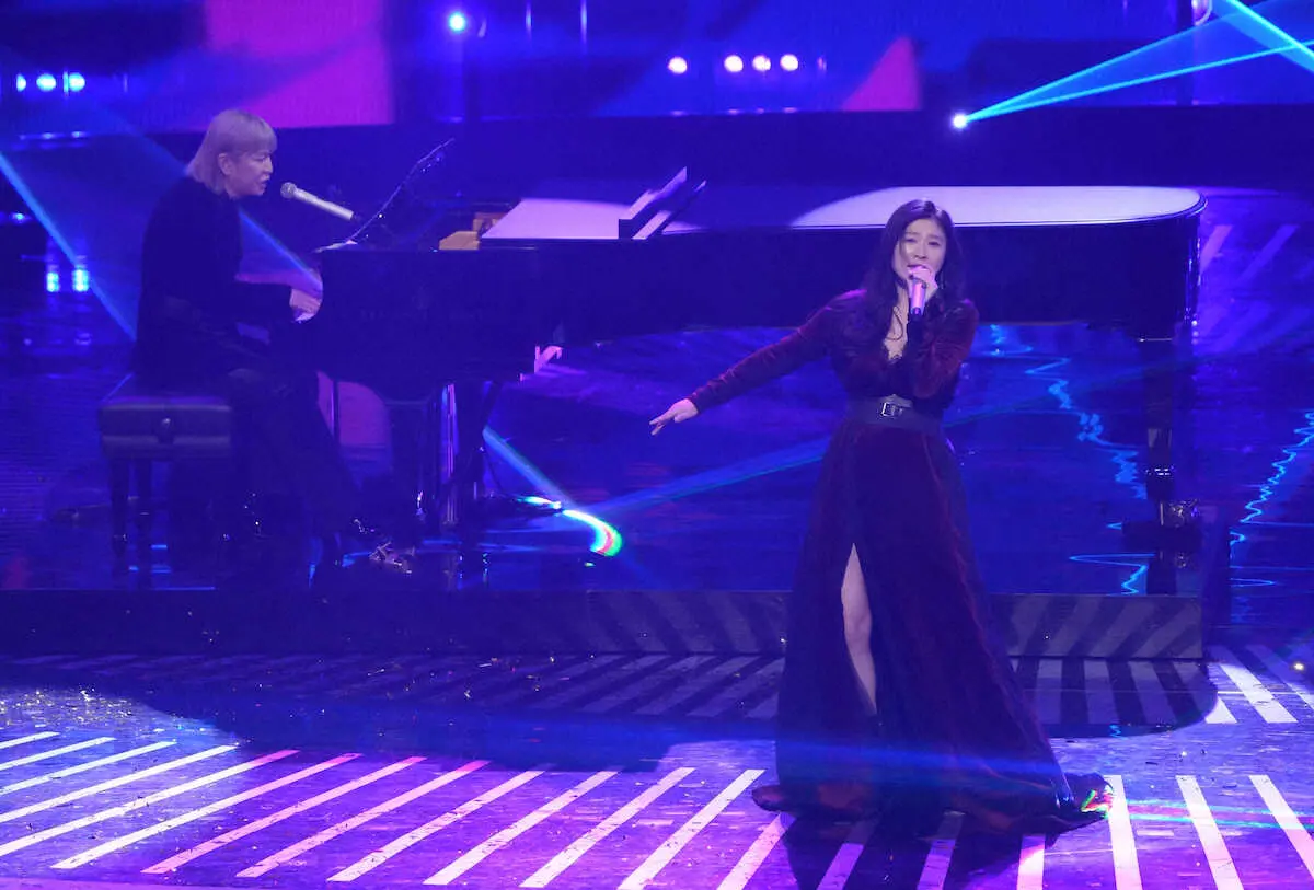 【画像・写真】【紅白】篠原涼子　小室哲哉とのサプライズ共演にネット衝撃「まさか見られるとは」「たまらん」の声