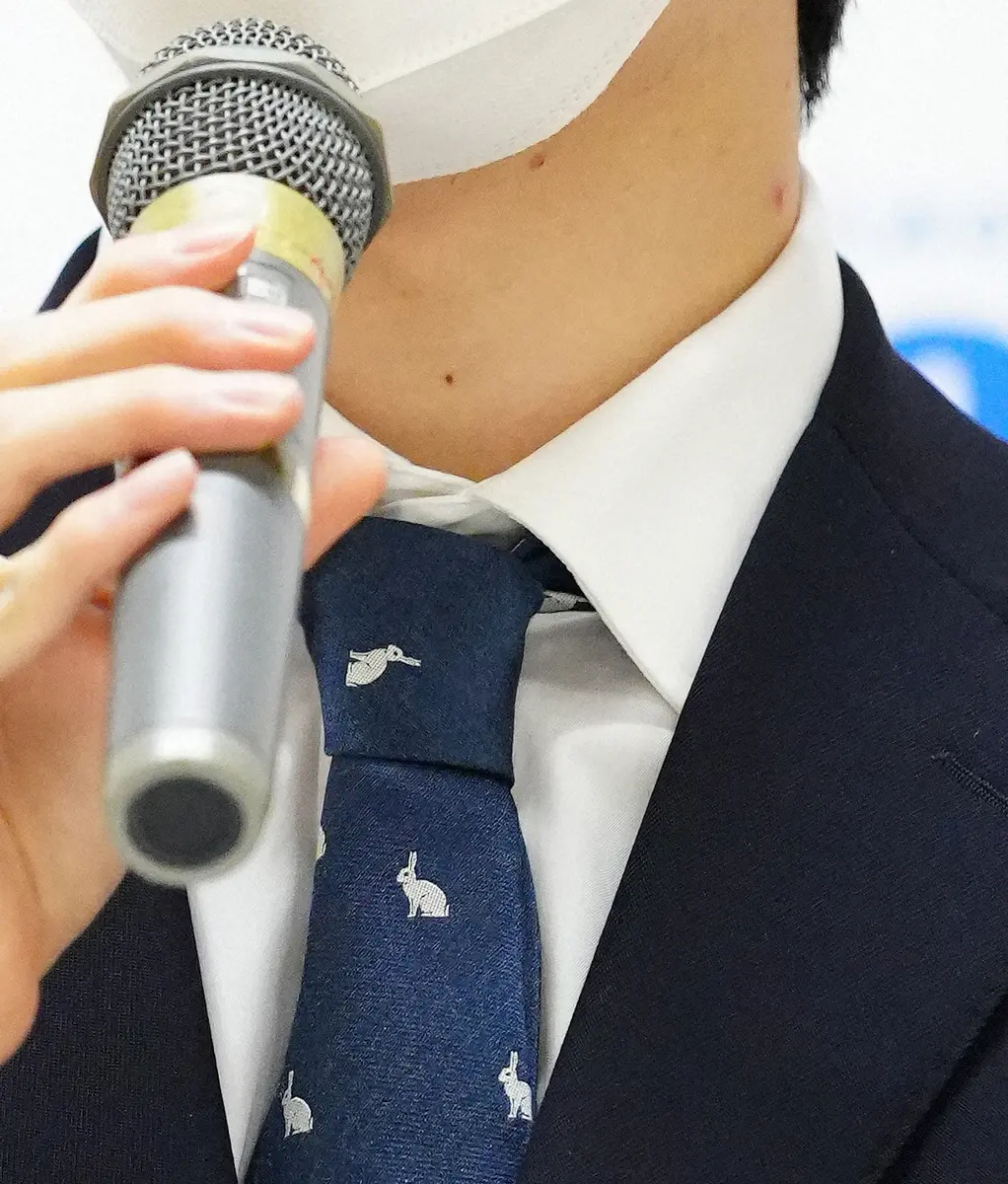 【画像・写真】藤井王将が締めていたウサギのデザインが躍るネクタイ