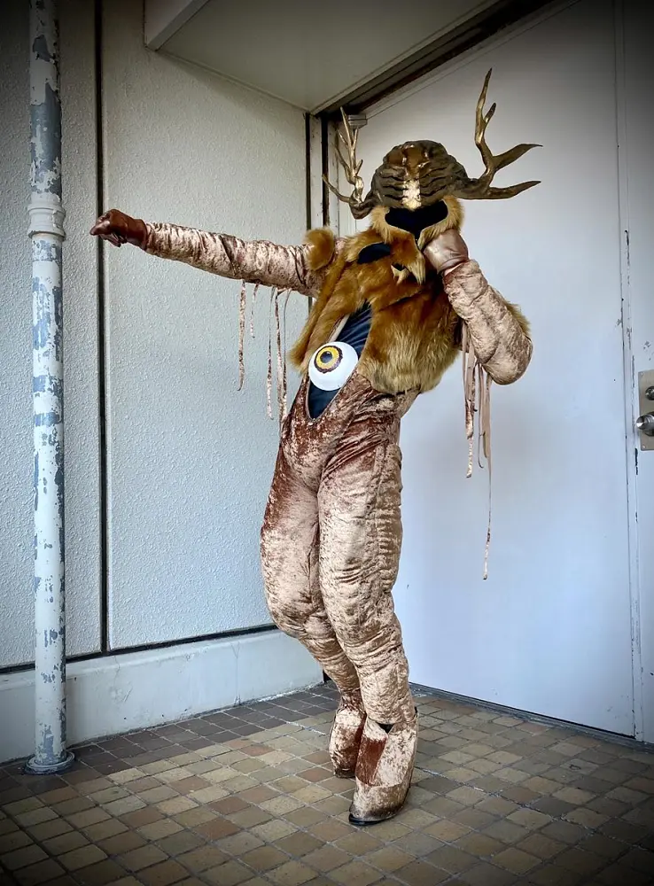 【画像・写真】 造型コスプレイヤー鰐軍壮『チェンソーマン』未来の悪魔が池ハロに降臨！紙粘土で形成した頭部と軽やかステップを披露【コスプレ図鑑】