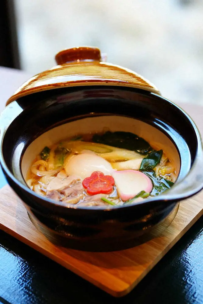 【画像・写真】王将戦第2局１日目ランチ　藤井王将「キジうどん」　羽生九段「トンテキ定食」