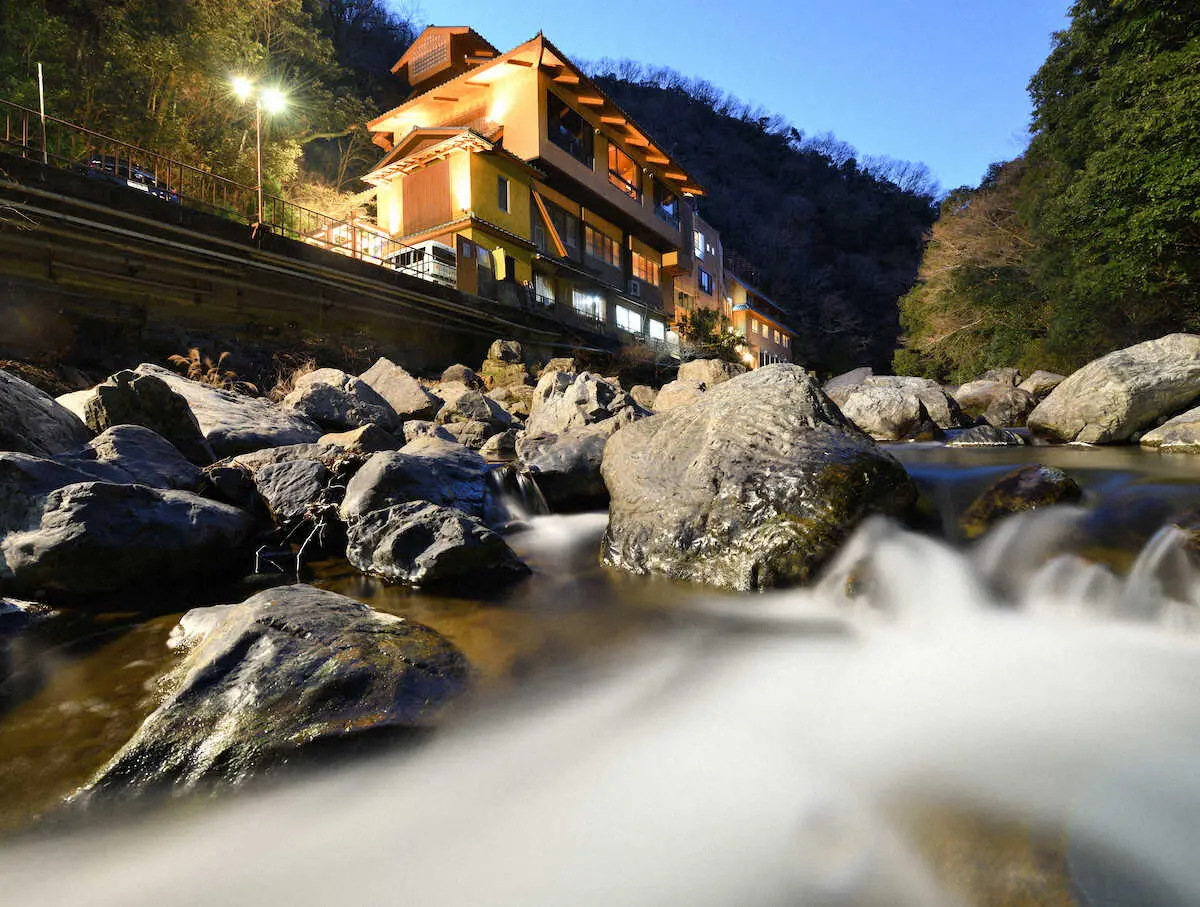 【画像・写真】藤井王将VS羽生九段　雪うさぎのおやつ、雪が降り目線を外に…1・21　王将戦第2局第1日ドキュメント