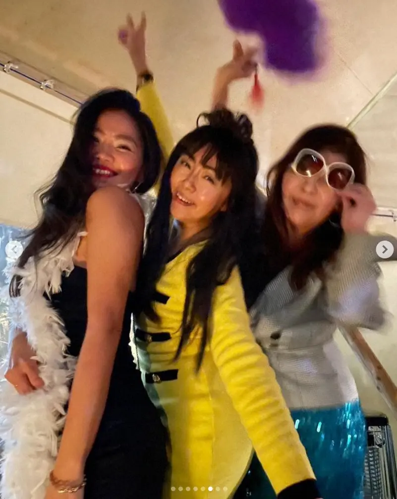 【画像・写真】田中律子　“リアル・スナックママ”ボディコン姿披露に「とっても…イケてます」「若い頃の写真かと…」