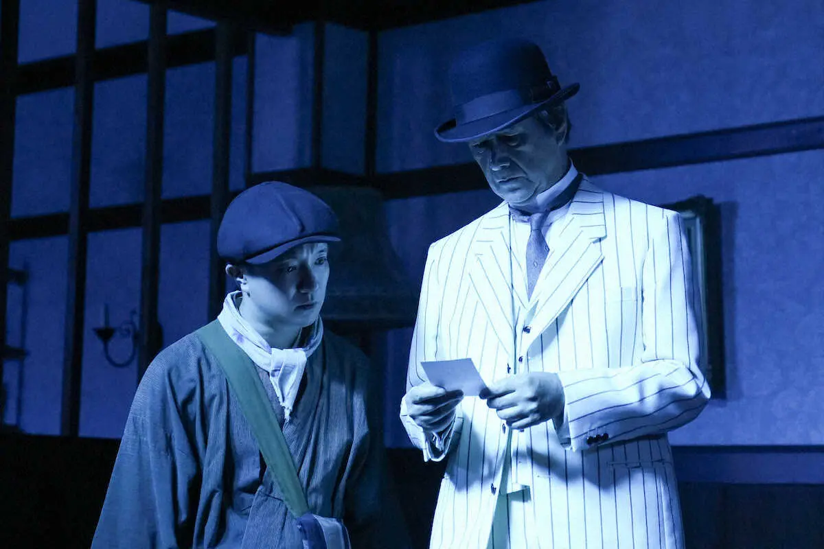 ドラマ「探偵ロマンス」でコンビを組む平井太郎（濱田岳）と白井三郎（草刈正雄）（C）NHK