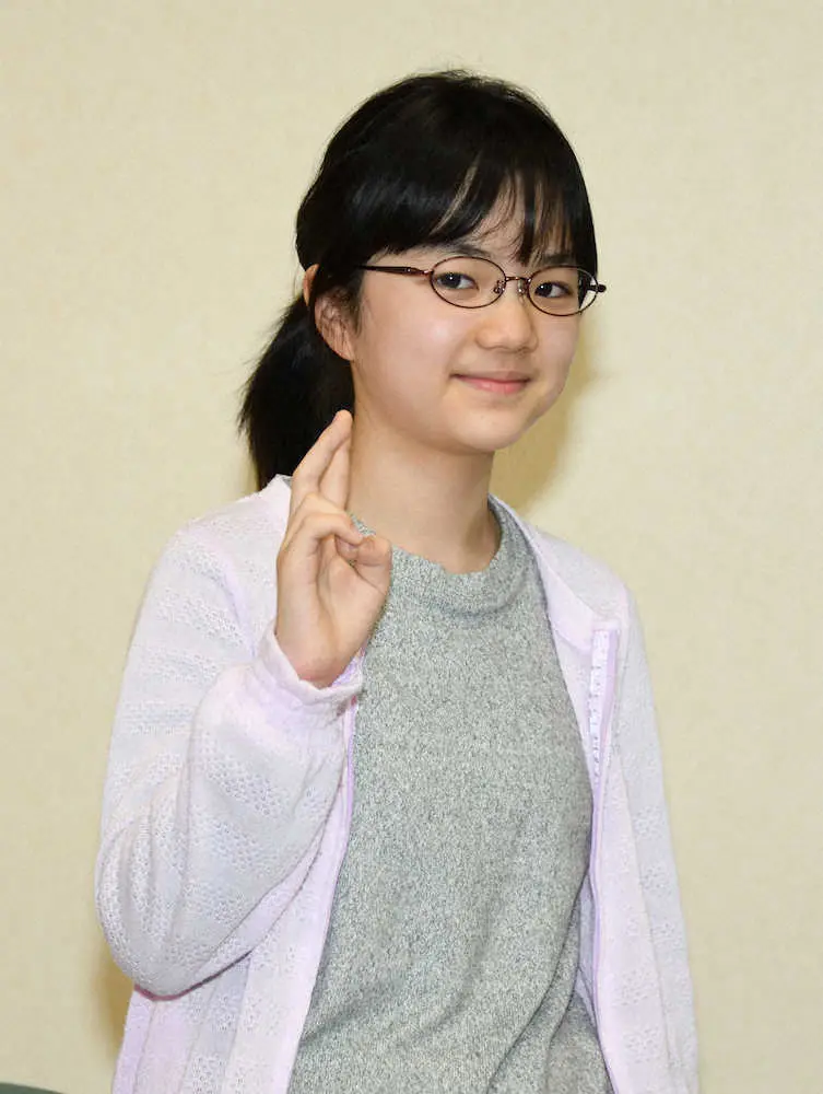 【画像・写真】仲邑菫三段　最年少タイトル「女流棋聖」13歳、中学生で初獲得　囲碁の男女記録塗り替える
