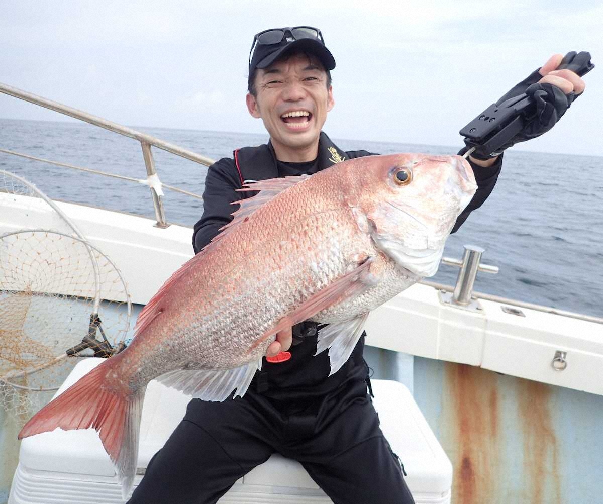 【画像・写真】テレビ大阪・福谷清志アナ　初心者が立派なマダイをゲット　一気に釣りにはまった