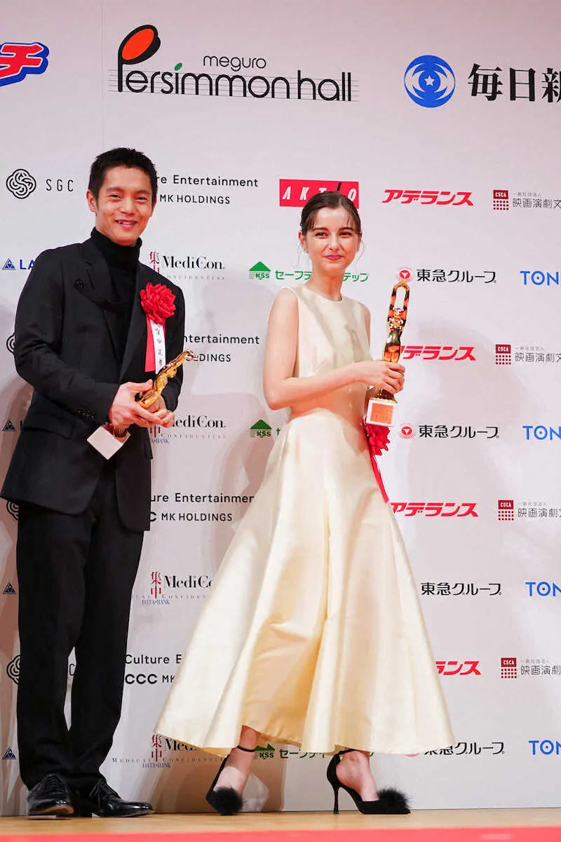 【画像・写真】窪田正孝　概念剥ぎ取ったその先を　ブロンズ像見つめ「人生で凄く幸せな瞬間」