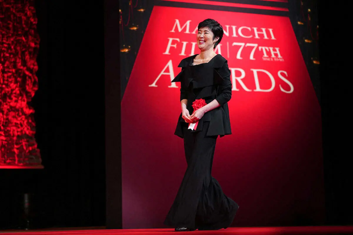 【画像・写真】寺島しのぶ「ハードル上げてくださった」　初の母娘受賞に「とても喜んでくれた」