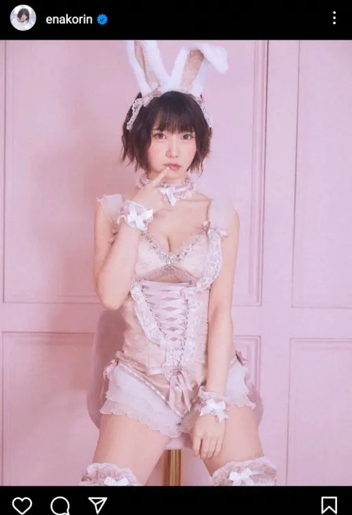 【画像・写真】えなこ　ピンクのキャミワンピ“シャッターチャンス”公開に「たまりません」「ますます可愛く…」