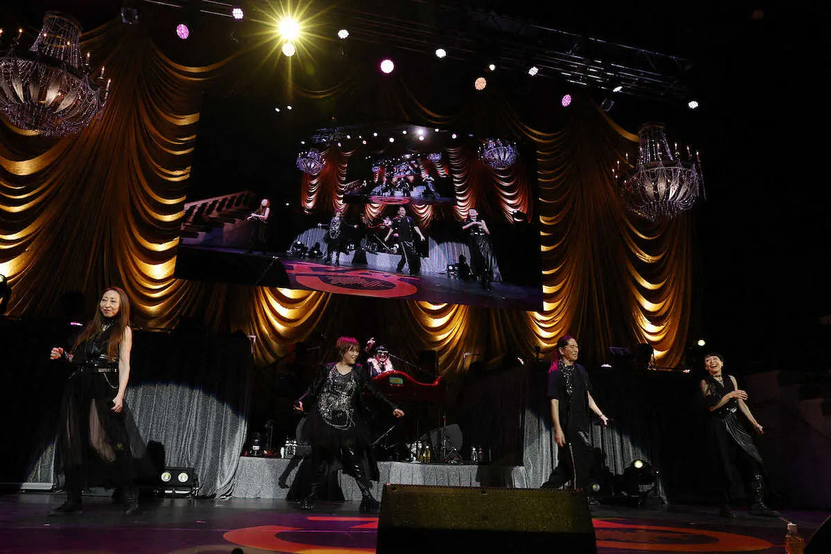 【画像・写真】TRFデビューから丸30年　YU―KI祝福の大拍手に「結婚したかのよう」記念ライブで熱唱