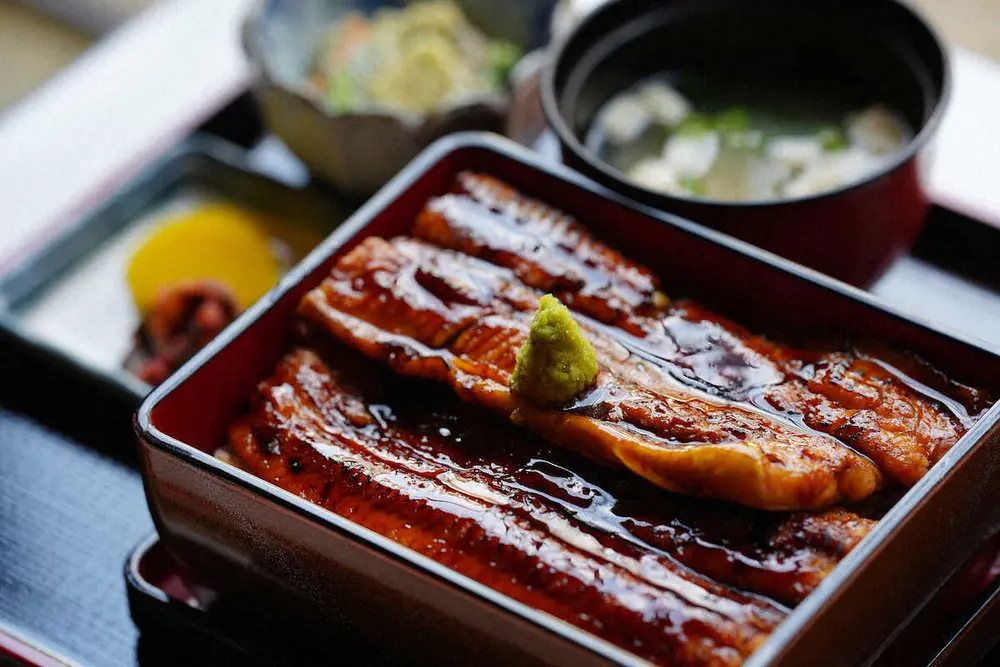 【画像・写真】王将戦第5局1日目ランチ　藤井王将は「大田の大あなご重」、羽生九段は「三瓶在来種そば三昧」