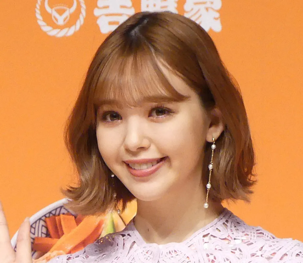 【画像・写真】藤田ニコル　瞼をケガでまるで別人に「腫れすぎて瞼が重くて開かなくて…」「自撮りしといたよ。誰だこれ」